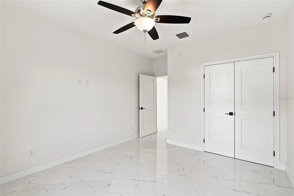 2356 30TH AVENUE SW Vero Beach, FL 32968