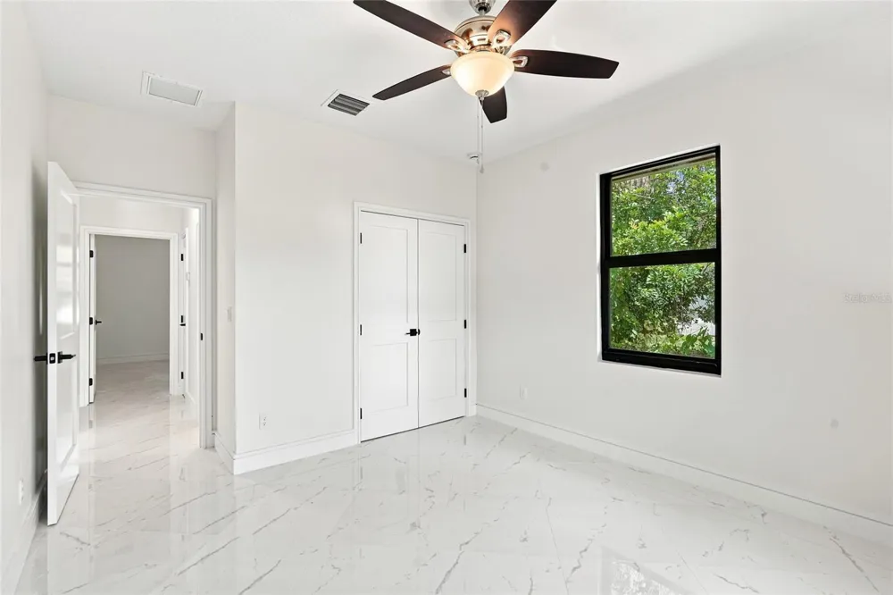 2356 30TH AVENUE SW Vero Beach, FL 32968