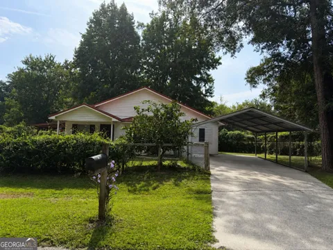 106 Royal CIR