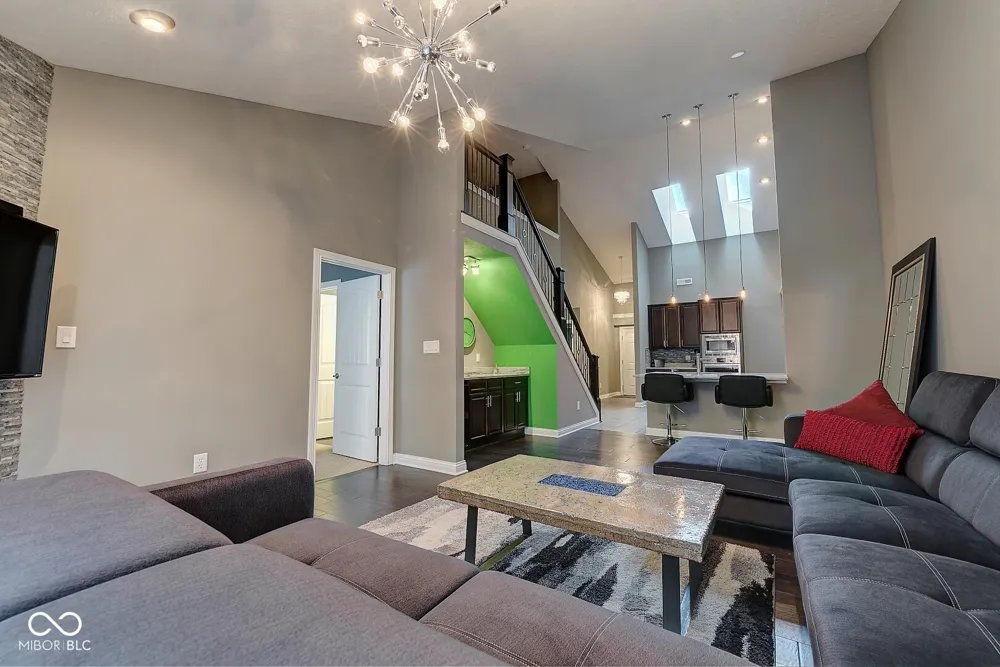 9732 Highpoint Ridge #101 Fishers, IN 46037