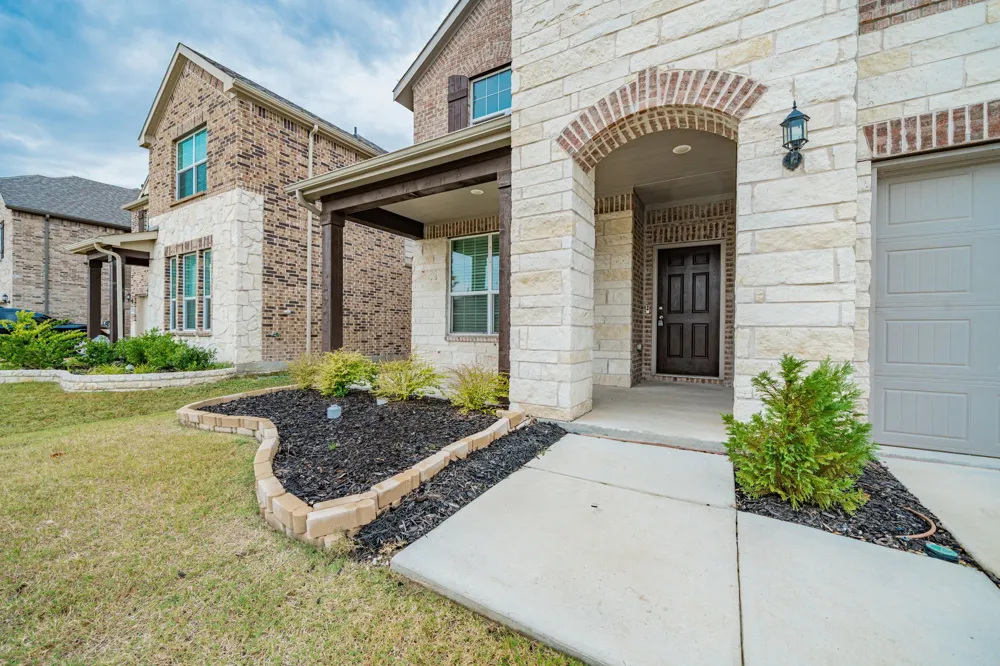 427 Holt Lane Fate, TX 75087
