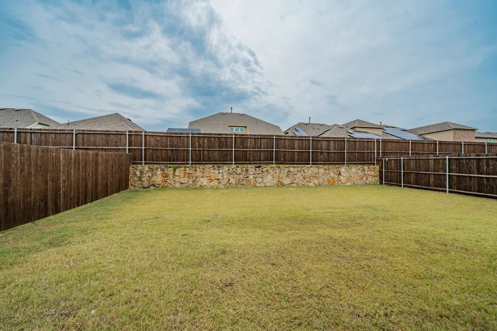 427 Holt Lane Fate, TX 75087