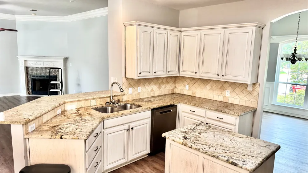 2106 Renaissance Drive Denison, TX 75020