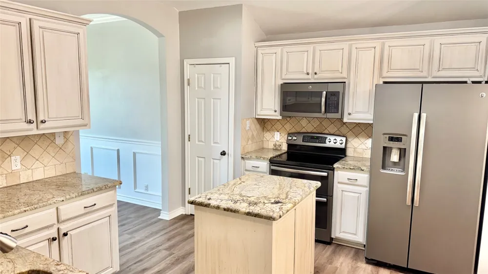 2106 Renaissance Drive Denison, TX 75020
