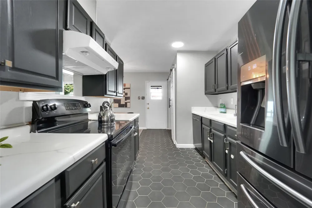 225 Rockcrest Drive Mesquite, TX 75150