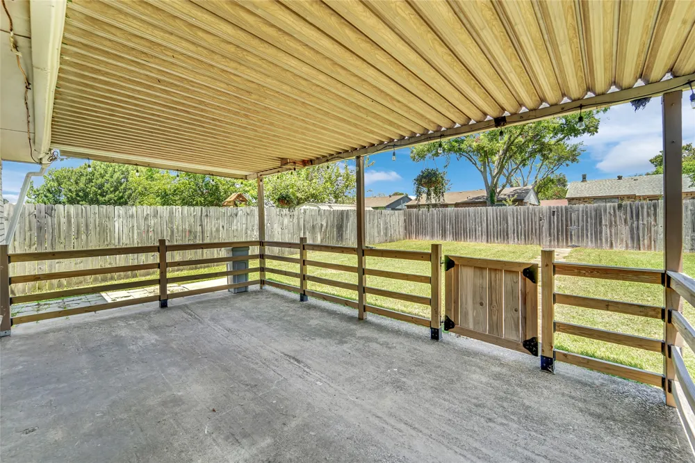 225 Rockcrest Drive Mesquite, TX 75150