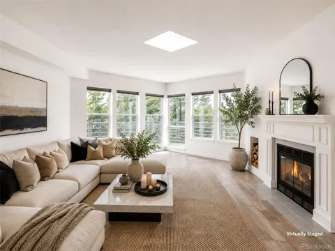 1226 S Monaco Street Parkway #307