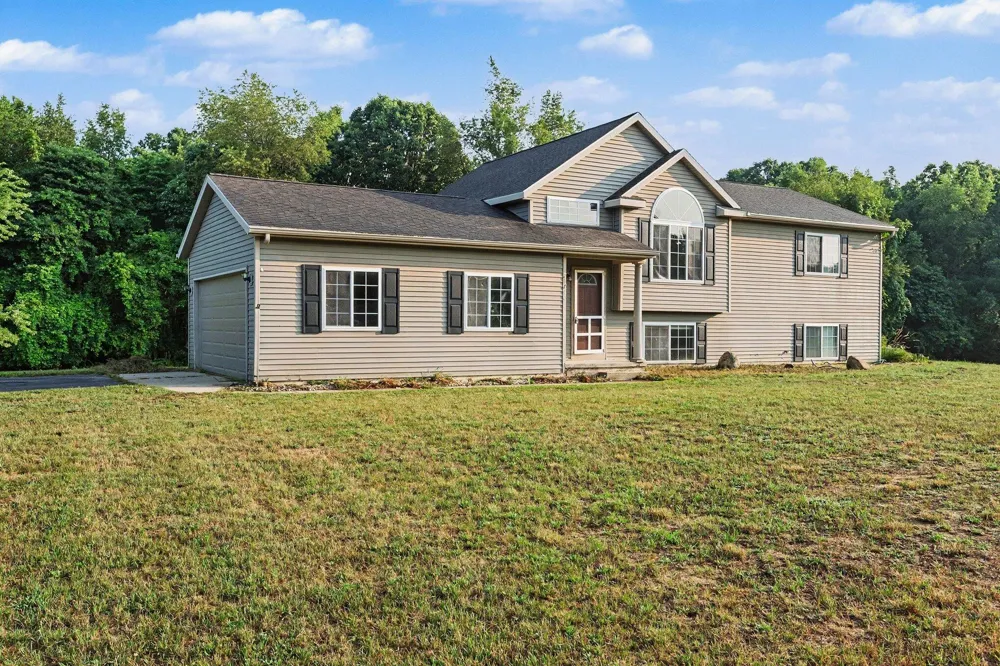 25740 Chaty Lane Gobles, MI 49055