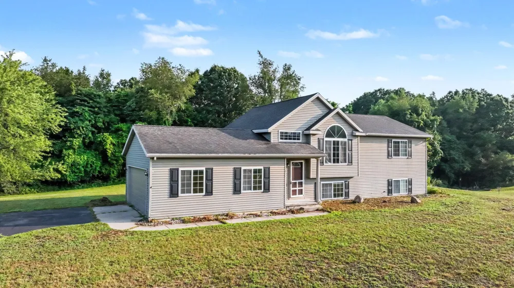 25740 Chaty Lane Gobles, MI 49055