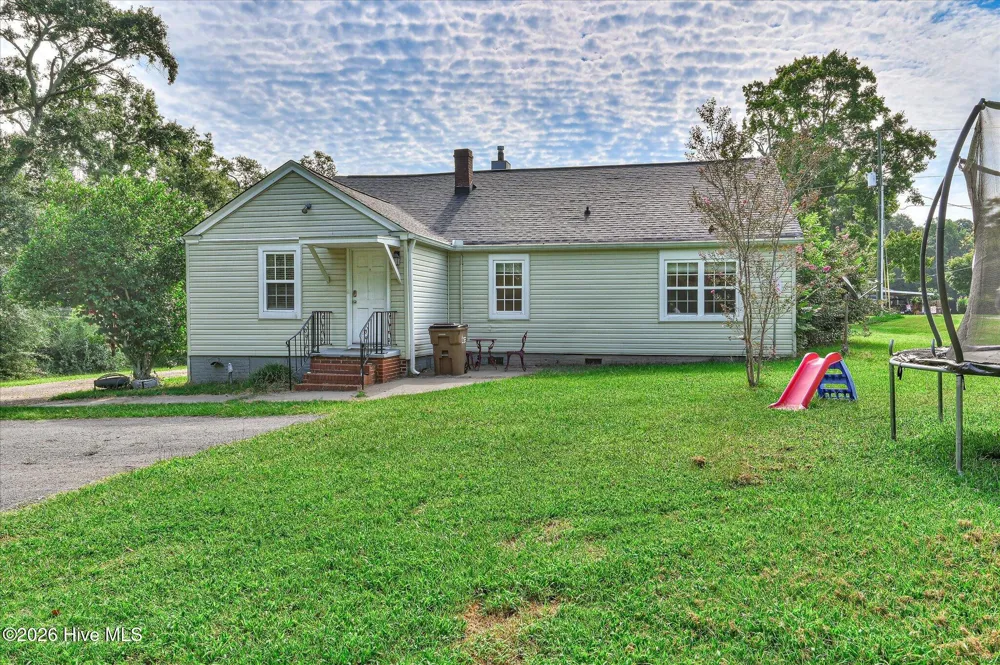 208 West Terrace Street Edgefield, SC 29824