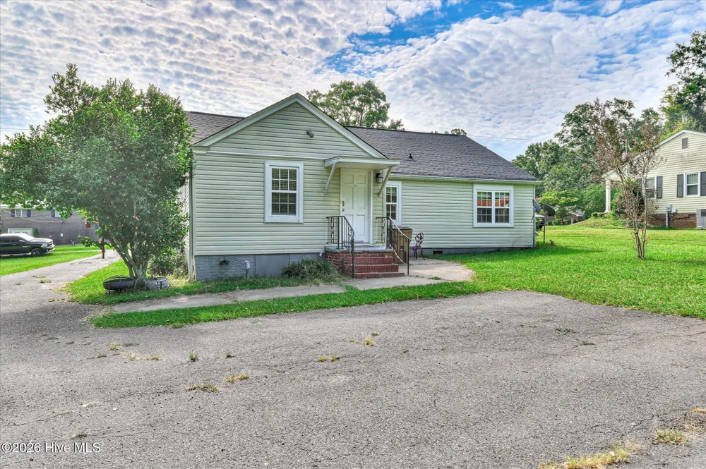 208 West Terrace Street Edgefield, SC 29824