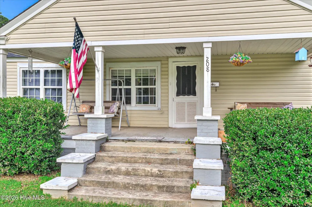 208 West Terrace Street Edgefield, SC 29824
