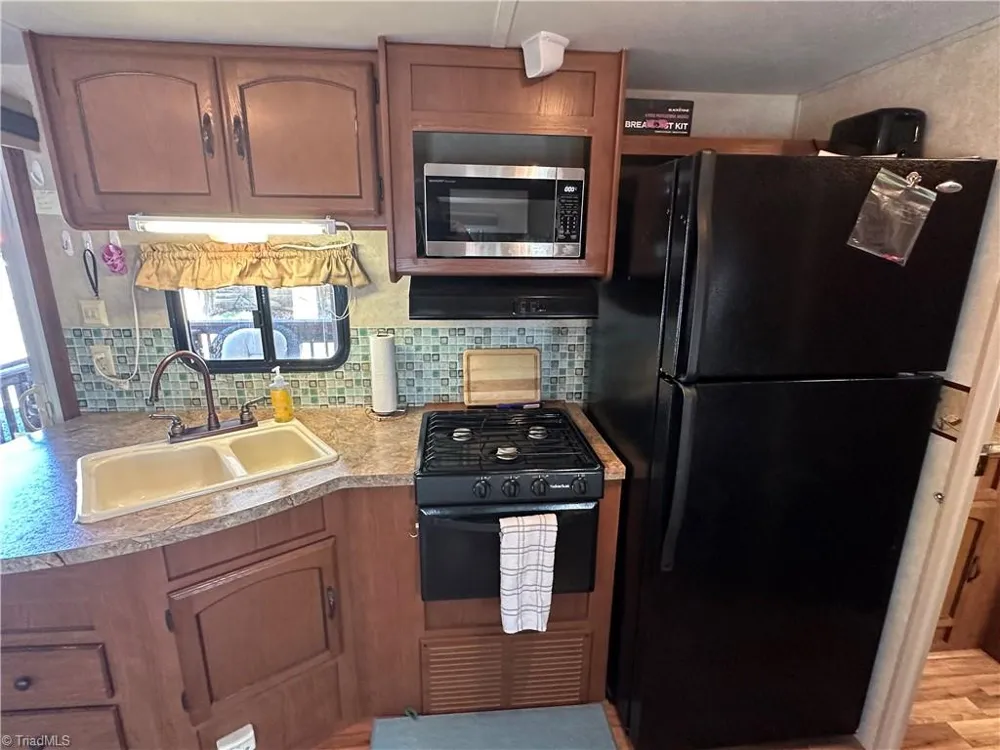 331 Mount View Lane New London, NC 28127
