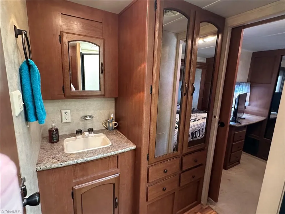 331 Mount View Lane New London, NC 28127