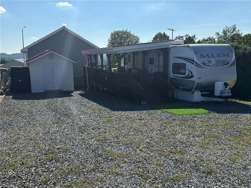 331 Mount View Lane New London, NC 28127