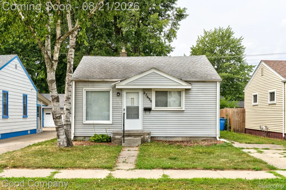 27699 Brettonwoods Street Madison Heights City, MI 48071