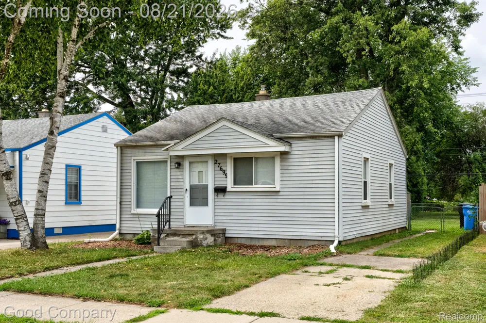 27699 Brettonwoods Street Madison Heights City, MI 48071
