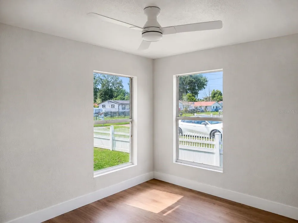 8713 EDISON AVENUE Tampa, FL 33604