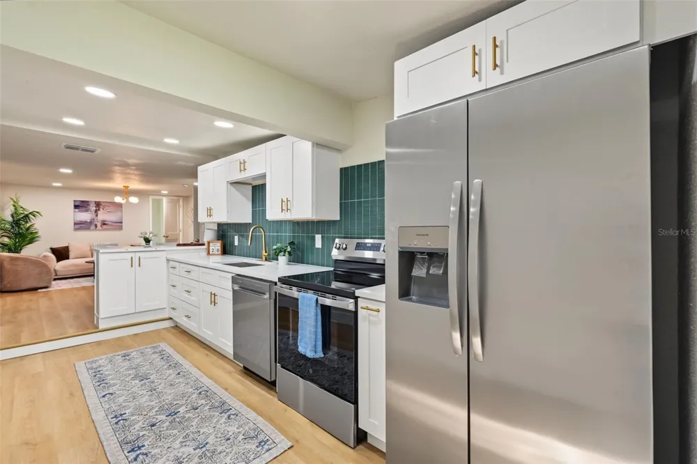 8713 EDISON AVENUE Tampa, FL 33604