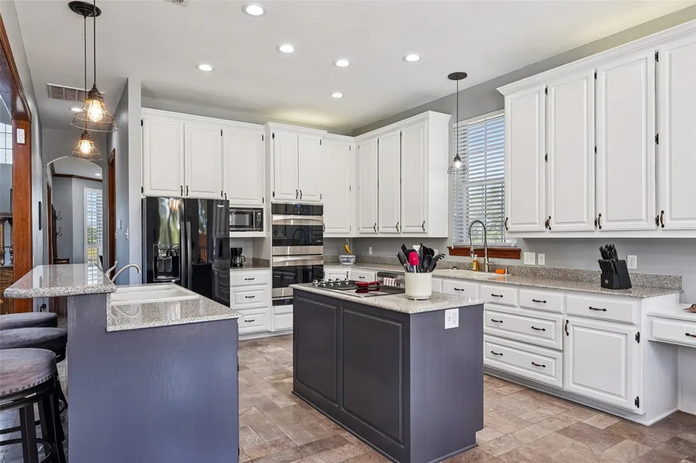 2380 W Sherman Drive Aubrey, TX 76227
