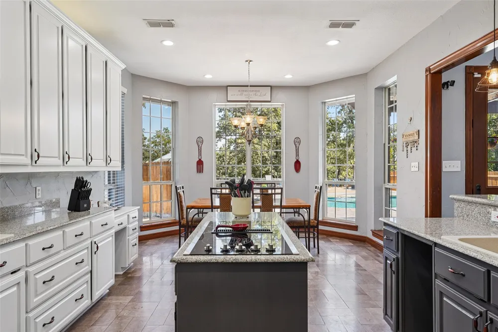 2380 W Sherman Drive Aubrey, TX 76227