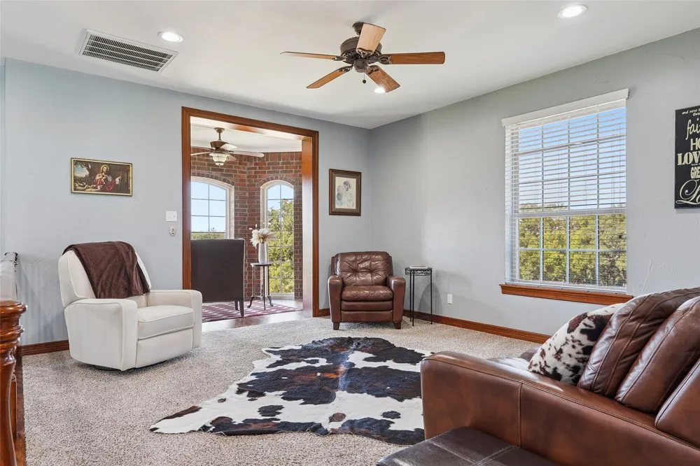 2380 W Sherman Drive Aubrey, TX 76227