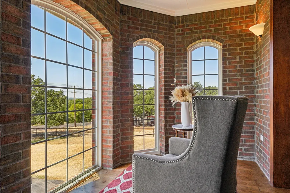 2380 W Sherman Drive Aubrey, TX 76227