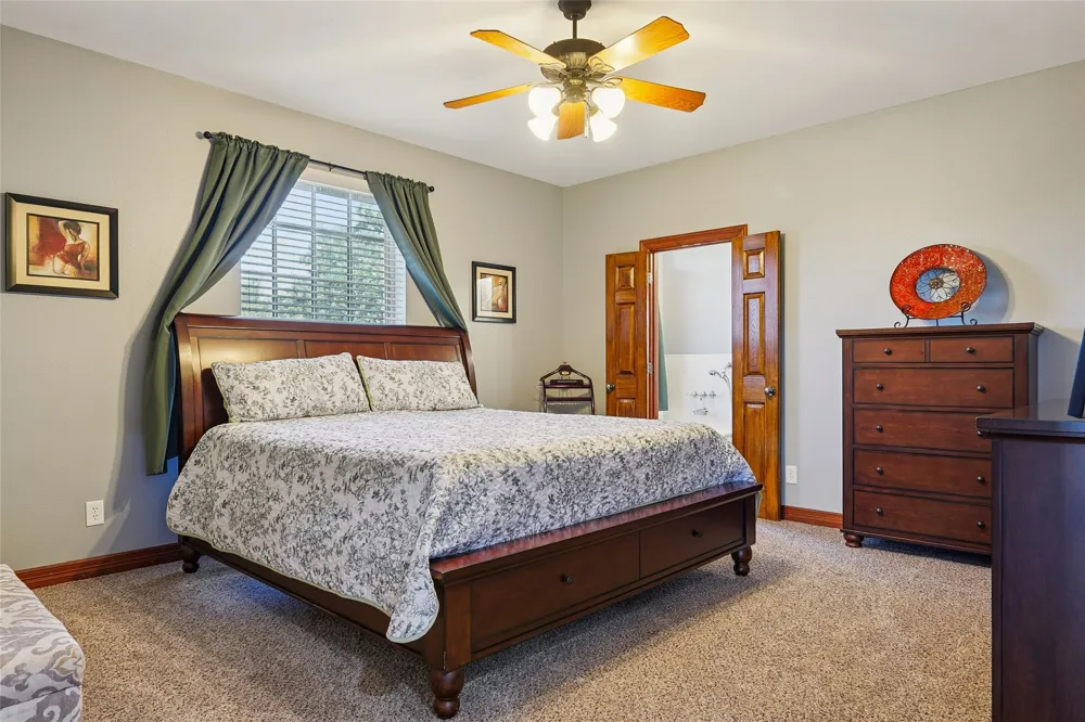 2380 W Sherman Drive Aubrey, TX 76227