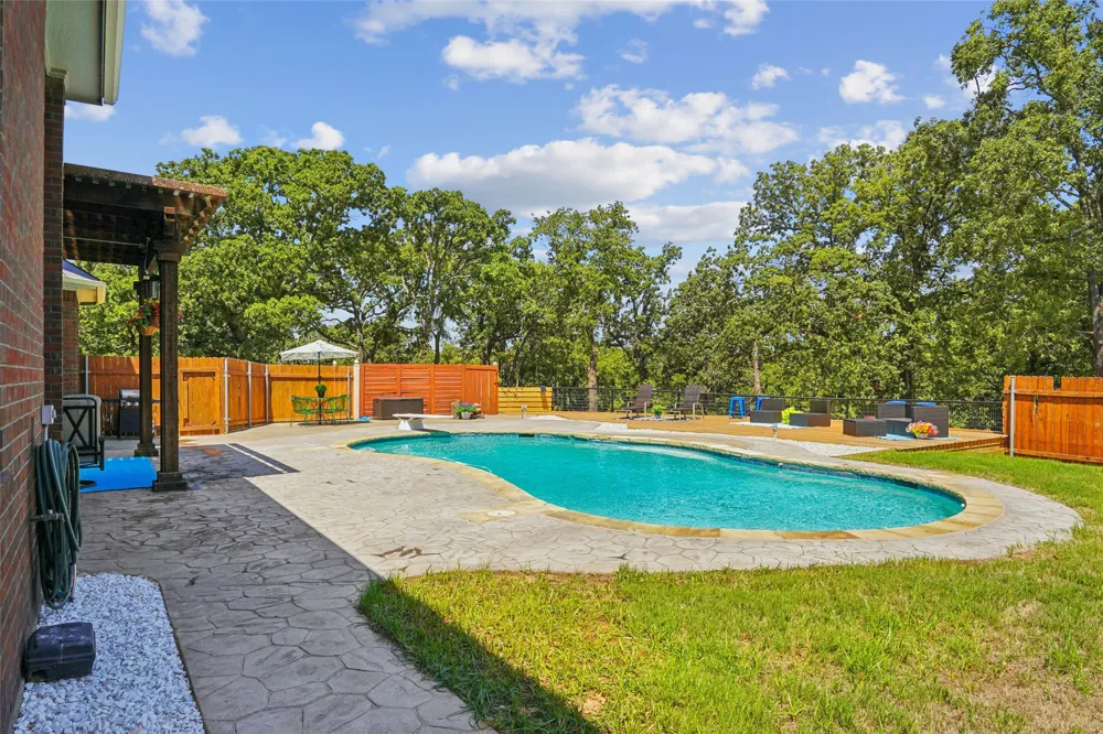 2380 W Sherman Drive Aubrey, TX 76227