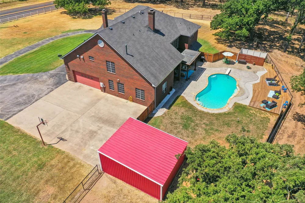2380 W Sherman Drive Aubrey, TX 76227
