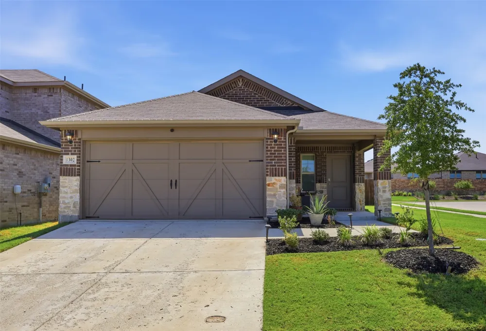 1302 Olivewood Place Crandall, TX 75114