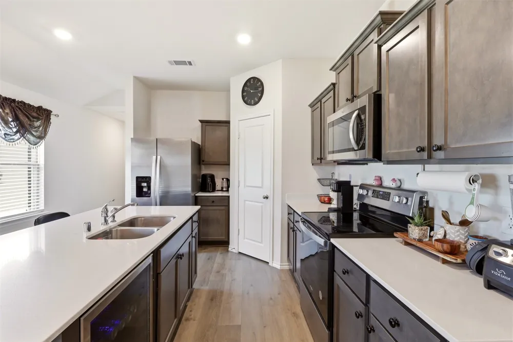 1302 Olivewood Place Crandall, TX 75114