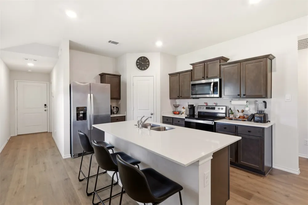 1302 Olivewood Place Crandall, TX 75114