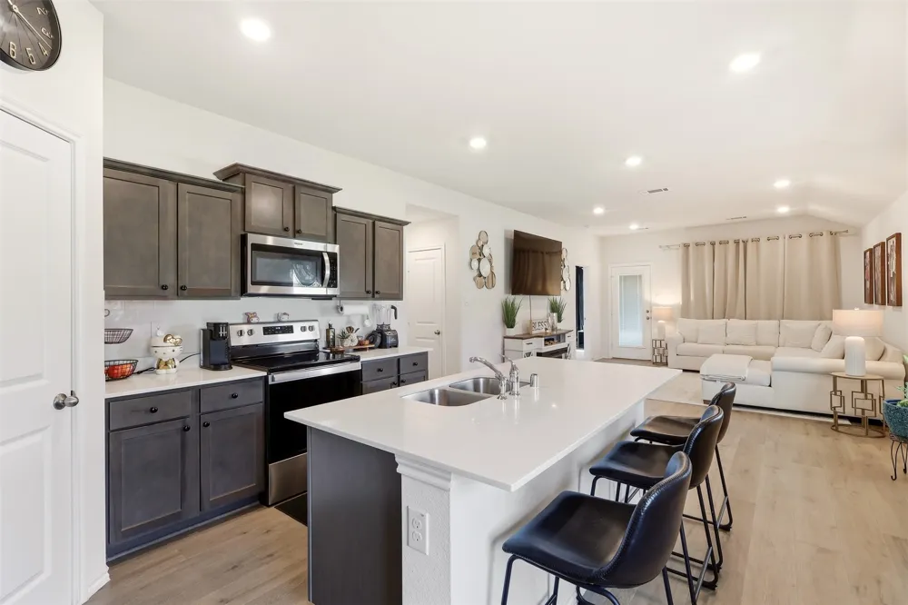 1302 Olivewood Place Crandall, TX 75114