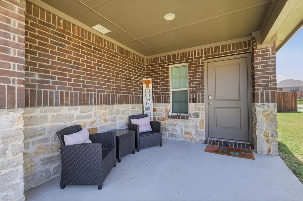 1302 Olivewood Place Crandall, TX 75114