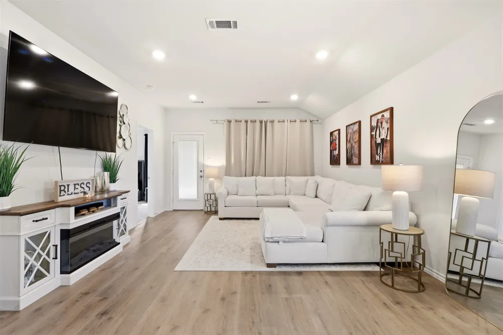 1302 Olivewood Place Crandall, TX 75114