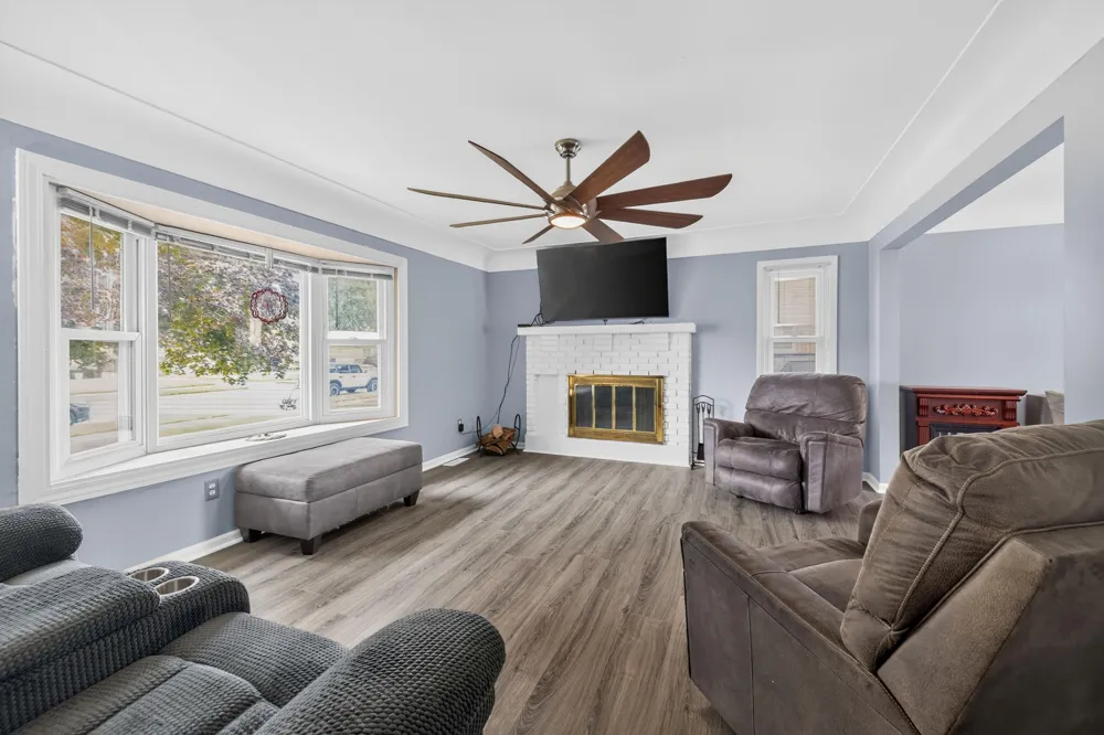 16657 Kennebec Street Southgate, MI 48195