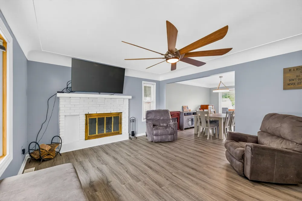 16657 Kennebec Street Southgate, MI 48195