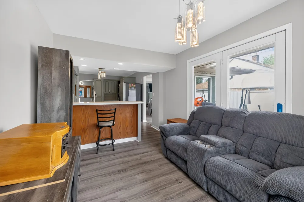 16657 Kennebec Street Southgate, MI 48195