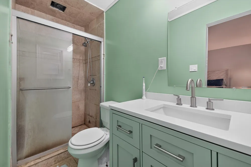 16657 Kennebec Street Southgate, MI 48195