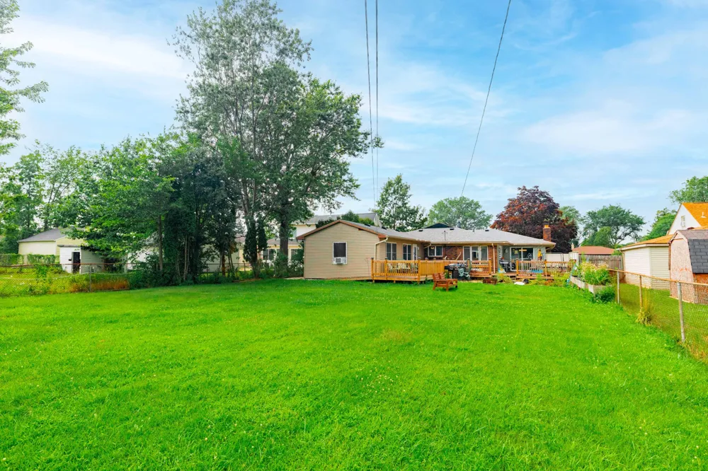 16657 Kennebec Street Southgate, MI 48195