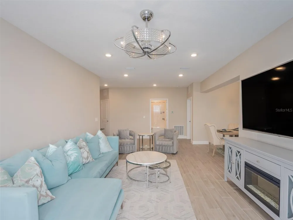 7517 LAUREATE BOULEVARD #4303 Orlando, FL 32827