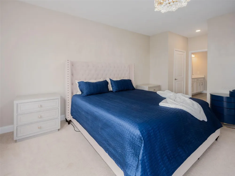 7517 LAUREATE BOULEVARD #4303 Orlando, FL 32827