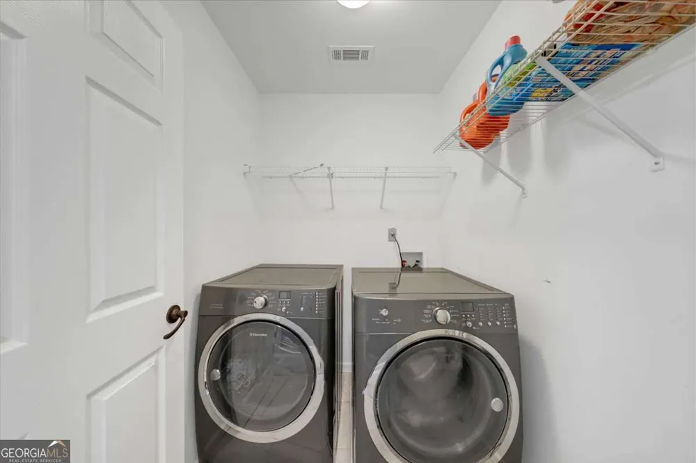 604 Arbor RDG Loganville, GA 30052