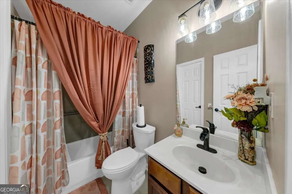 604 Arbor RDG Loganville, GA 30052