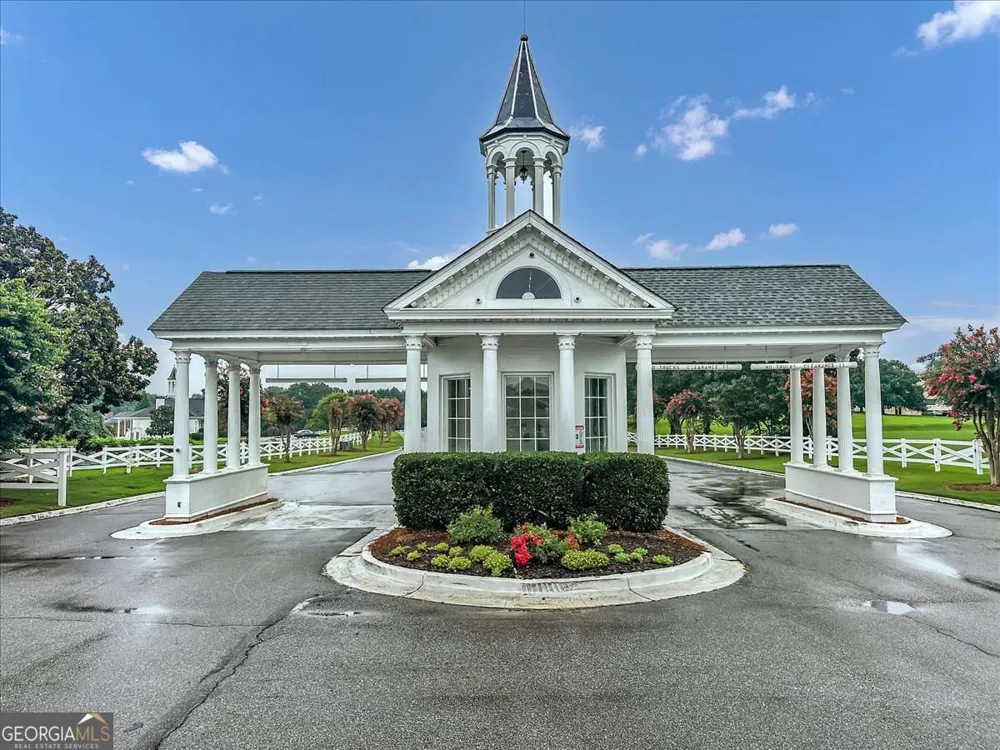 604 Arbor RDG Loganville, GA 30052