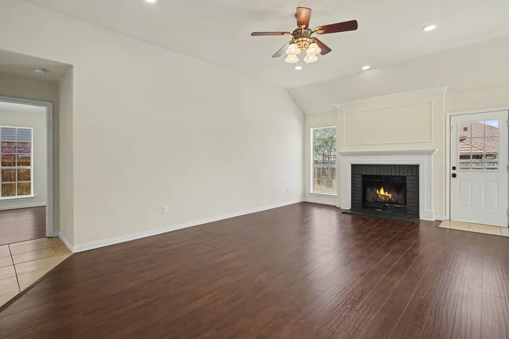 6017 Hilltop Drive Watauga, TX 76148