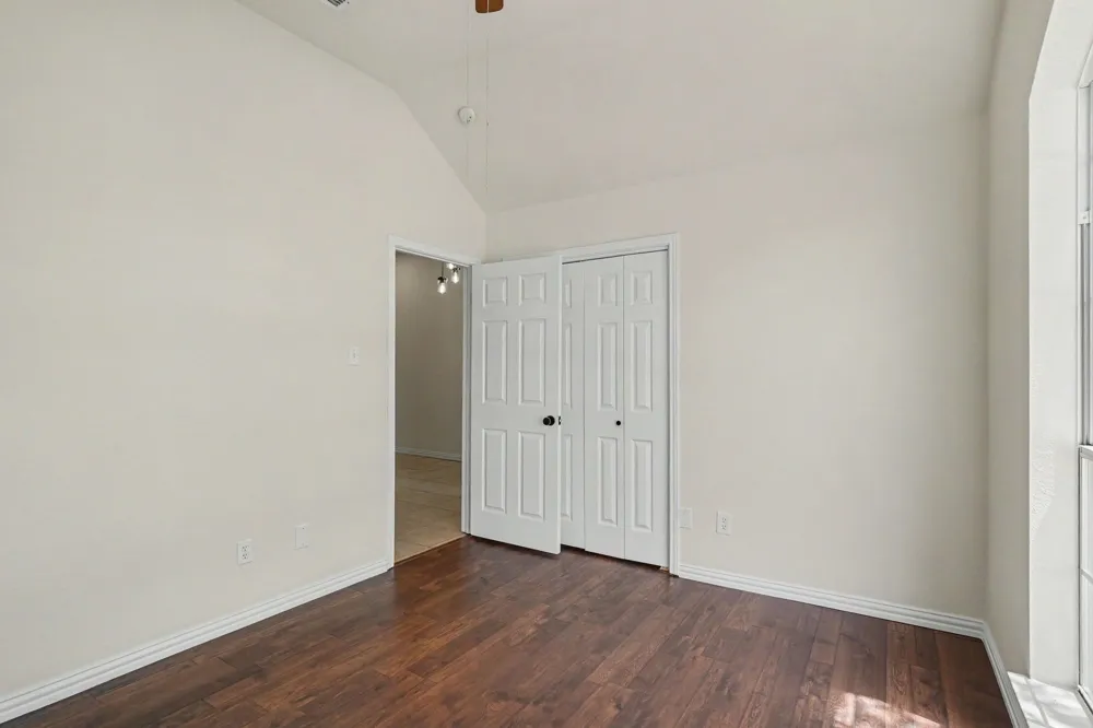 6017 Hilltop Drive Watauga, TX 76148