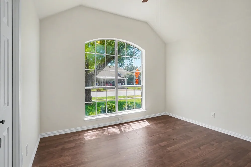 6017 Hilltop Drive Watauga, TX 76148
