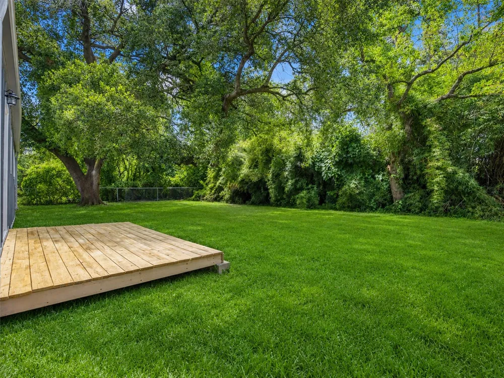 12313 23rd Street Santa Fe, TX 77510